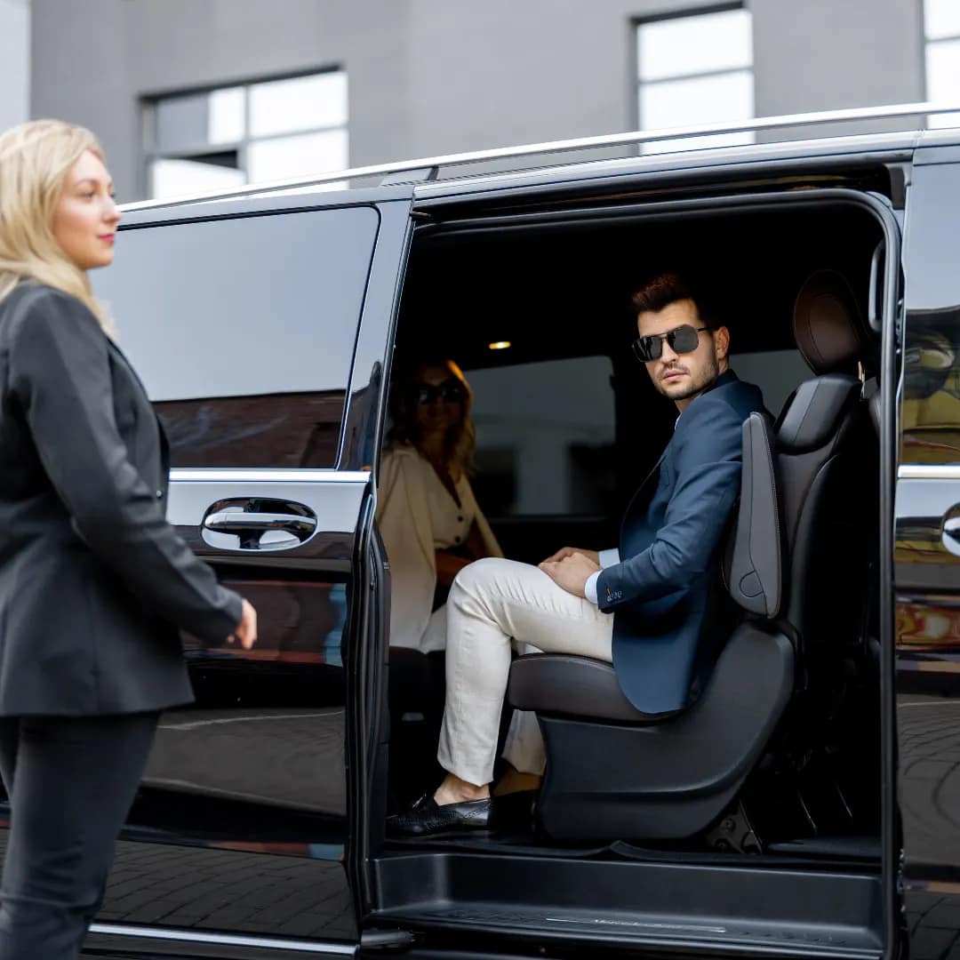 Trends That Driving The Rise Of Luxury Corporate Transportation